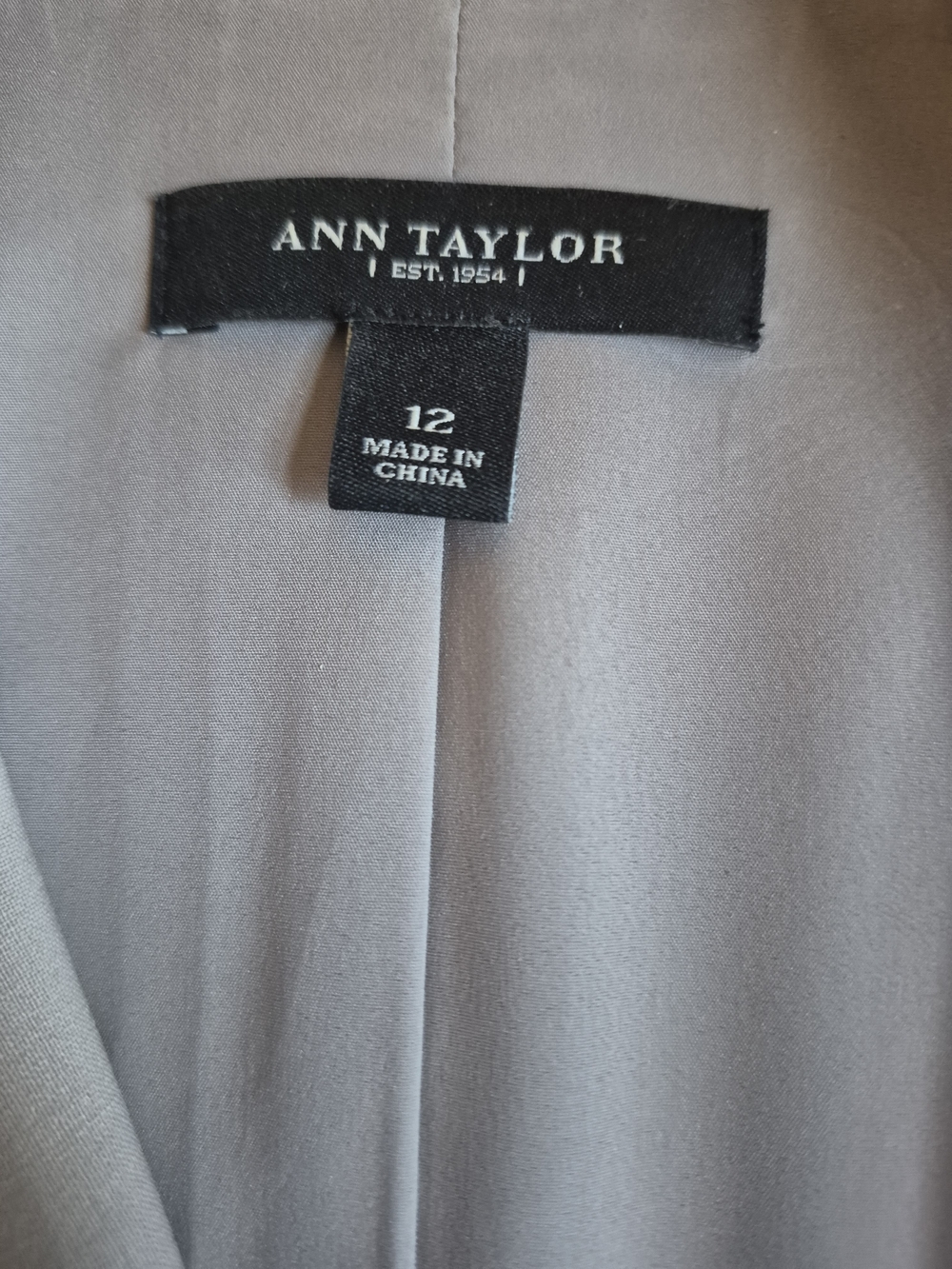 Ann Taylor Size 12 Light Tan Tailored Blazer and Trousers Set - Picture 2 of 7